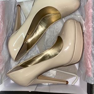 tan heels